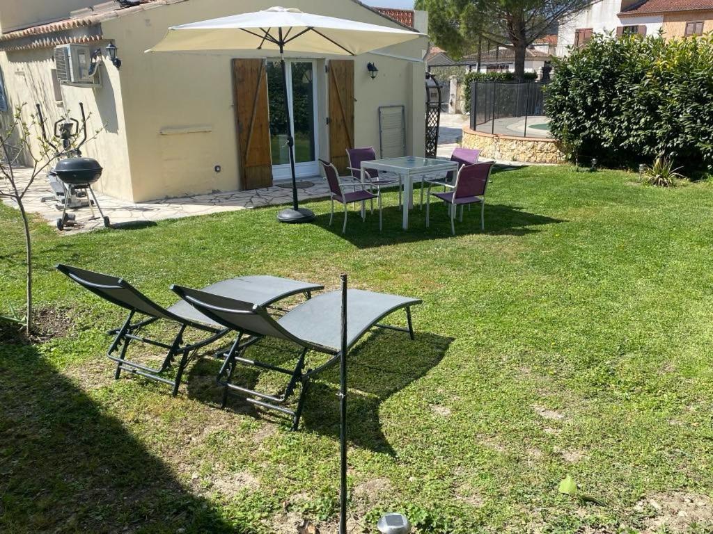 Studio Climatise Avec Piscine Et Jardin Villeneuve-Loubet Zewnętrze zdjęcie